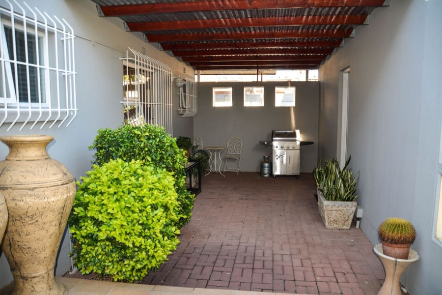 4 Bedroom Property for Sale in Vredendal Western Cape